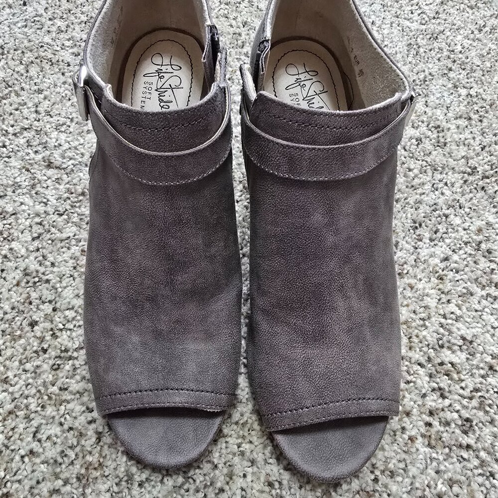 Life Stride Anastasia Gray/Tan Peep-toe Bootie Size 10M